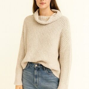 Aerie | Size M | Chunky Knit Loose Cowl Neck